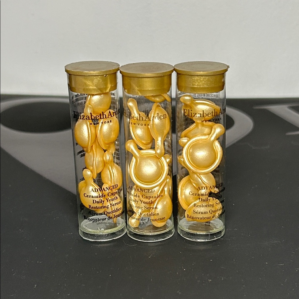 3x Elizabeth Arden advanced daily youth capsule 7